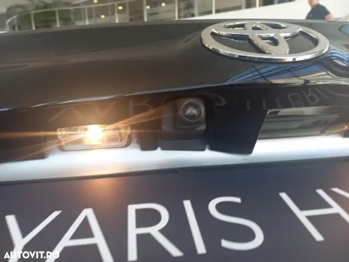 Toyota Yaris 1.5 VVT-i HSD Dynamic