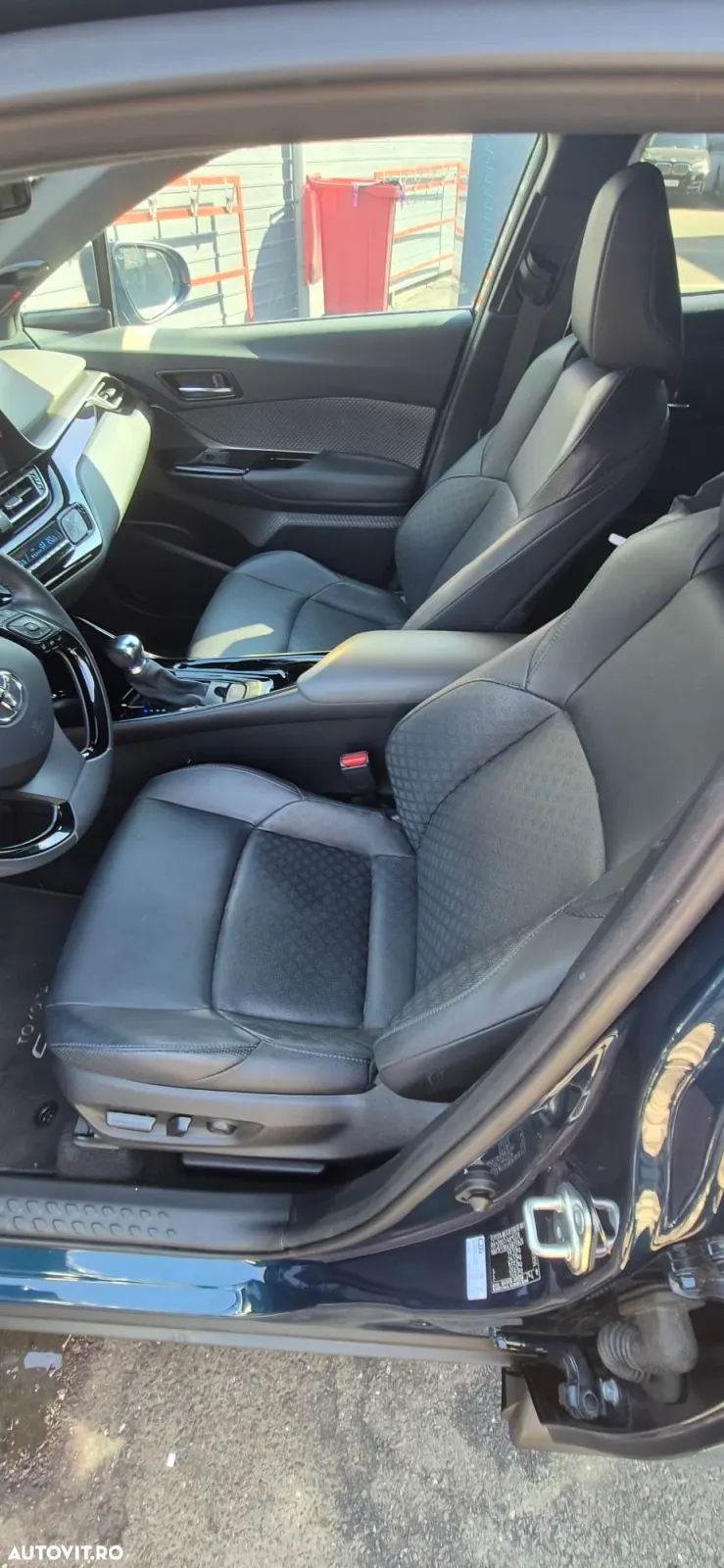 Toyota C-HR 2.0 HSD 184 CP 4x2 CVT Classy Bi-Tone — imagine 5