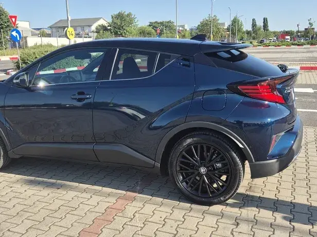 Toyota C-HR 2.0 HSD 184 CP 4x2 CVT Classy Bi-Tone