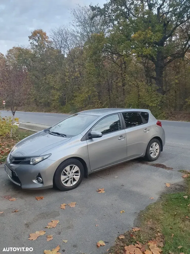 Toyota Auris 1.8 L VVT-i Luna — imagine 3