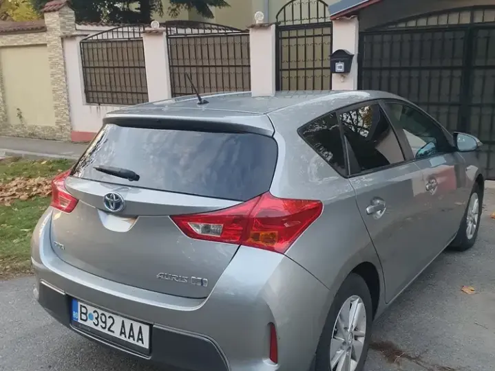 Toyota Auris 1.8 L VVT-i Luna