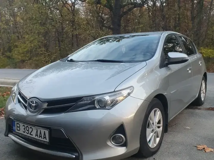 Toyota Auris 1.8 L VVT-i Luna