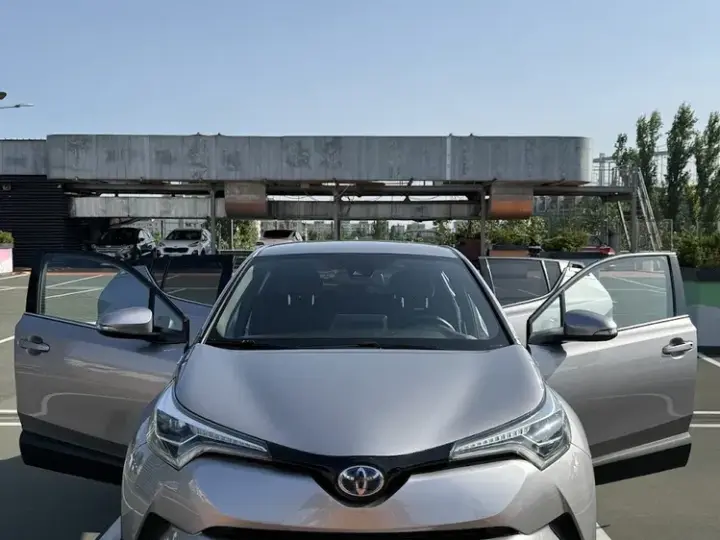 Toyota C-HR 1.8 HSD 122 CP 4x2 CVT C-ult Style