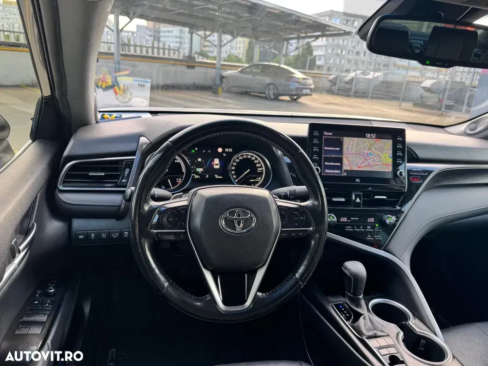 Toyota Camry VIII 2.5 Exclusive — imagine 5