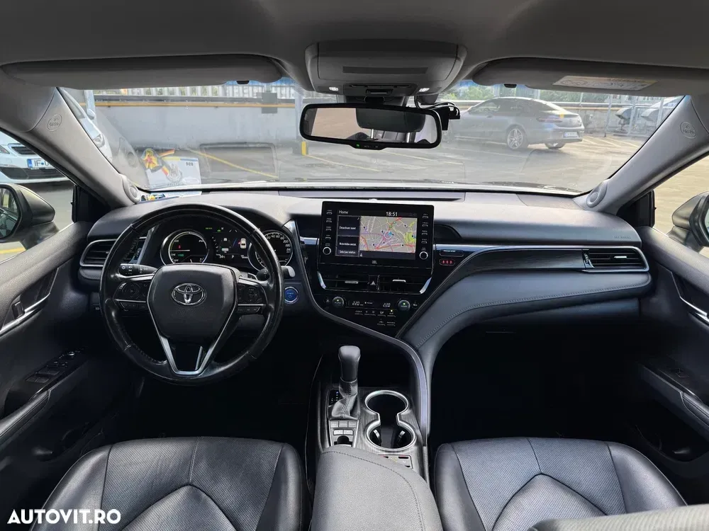 Toyota Camry VIII 2.5 Exclusive — imagine 3