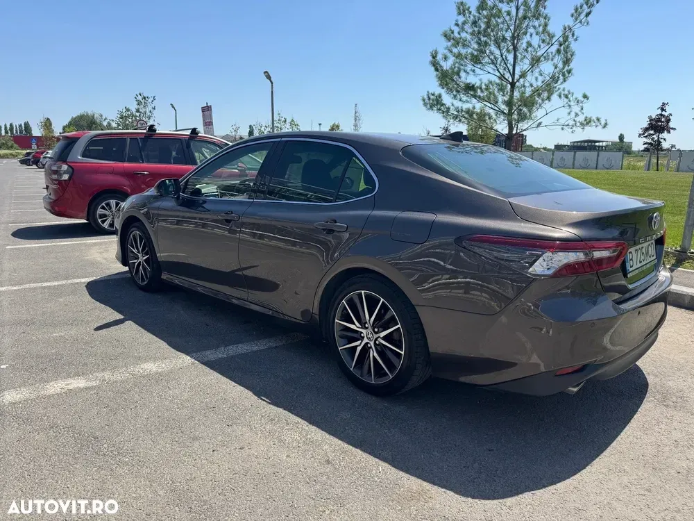 Toyota Camry VIII 2.5 Exclusive — imagine 2