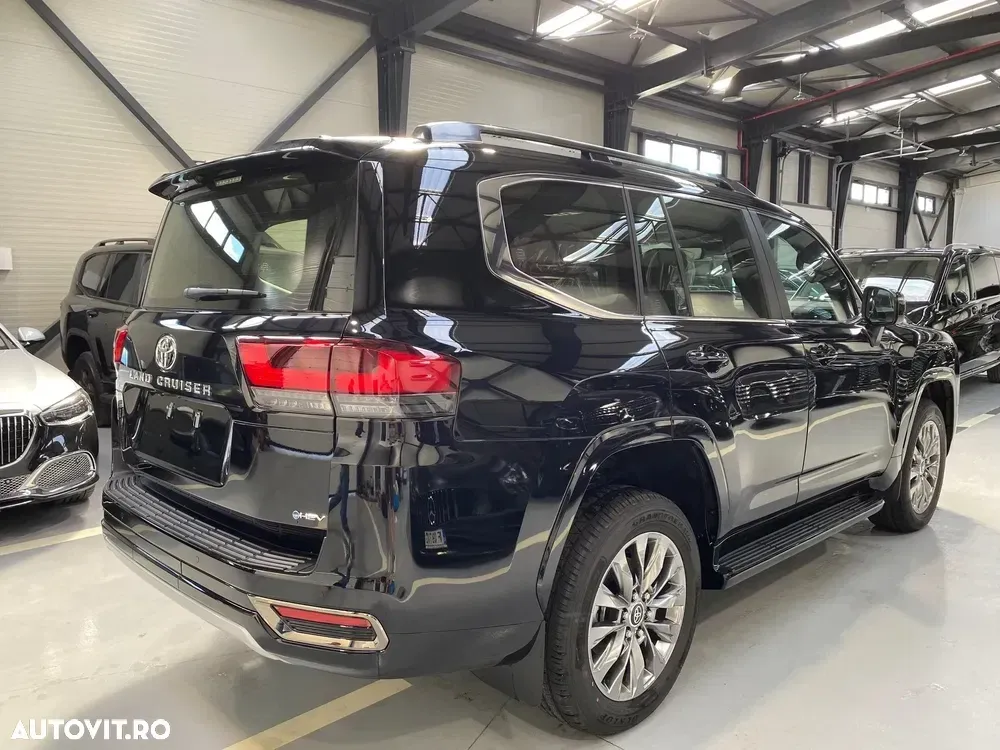 Toyota Land Cruiser 300 — imagine 3
