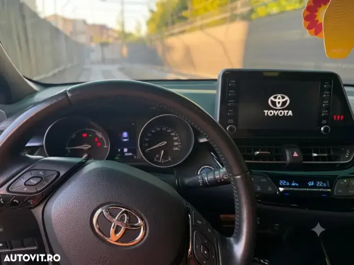Toyota C-HR 1.8 HSD 122 CP 4x2 CVT Cult