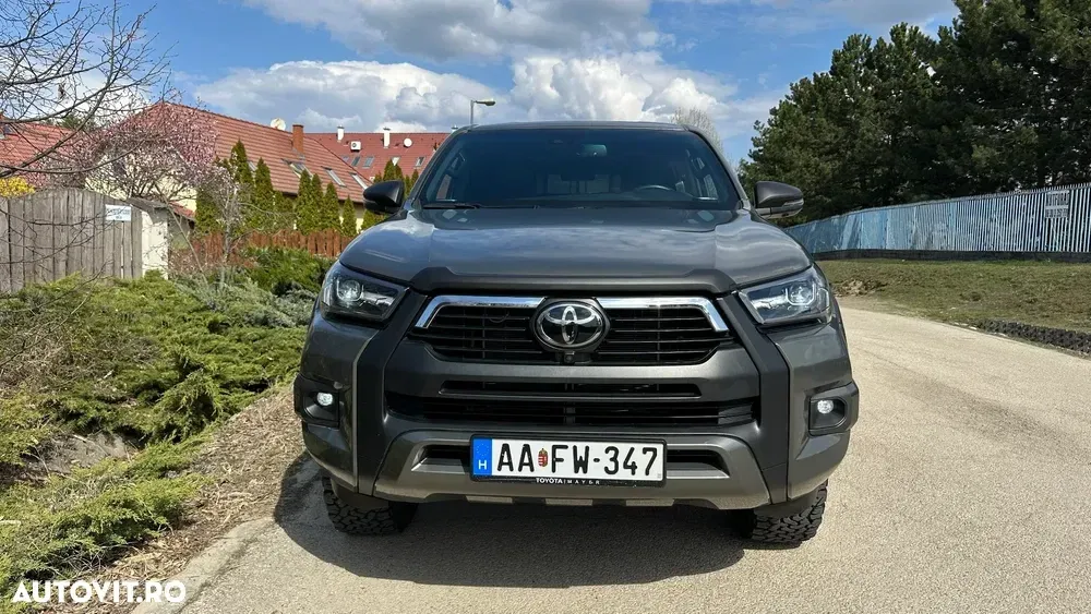 Toyota Hilux VIII 2.8D 204CP 4x4 Double Cab AT Invincible Color Edition — imagine 4