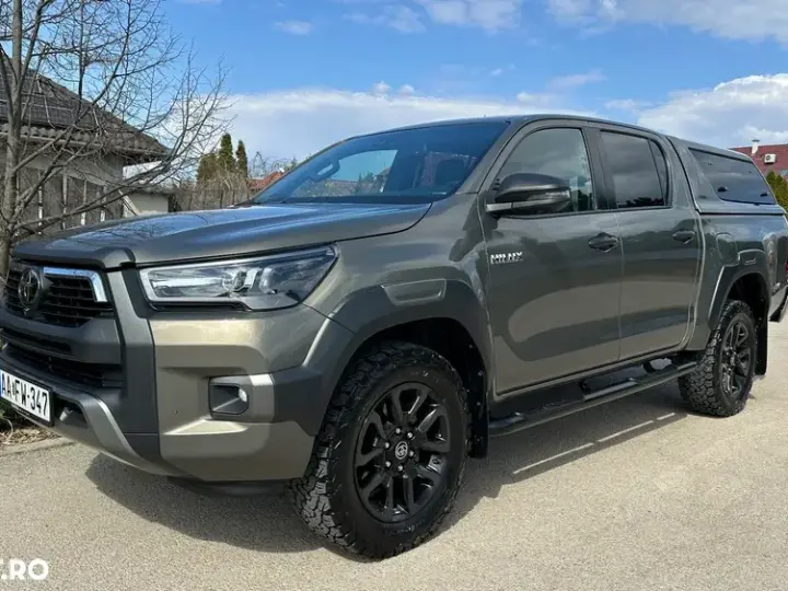 Toyota Hilux VIII 2.8D 204CP 4x4 Double Cab AT Invincible Color Edition