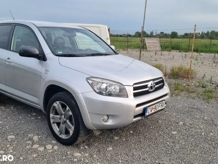 Toyota RAV4 III