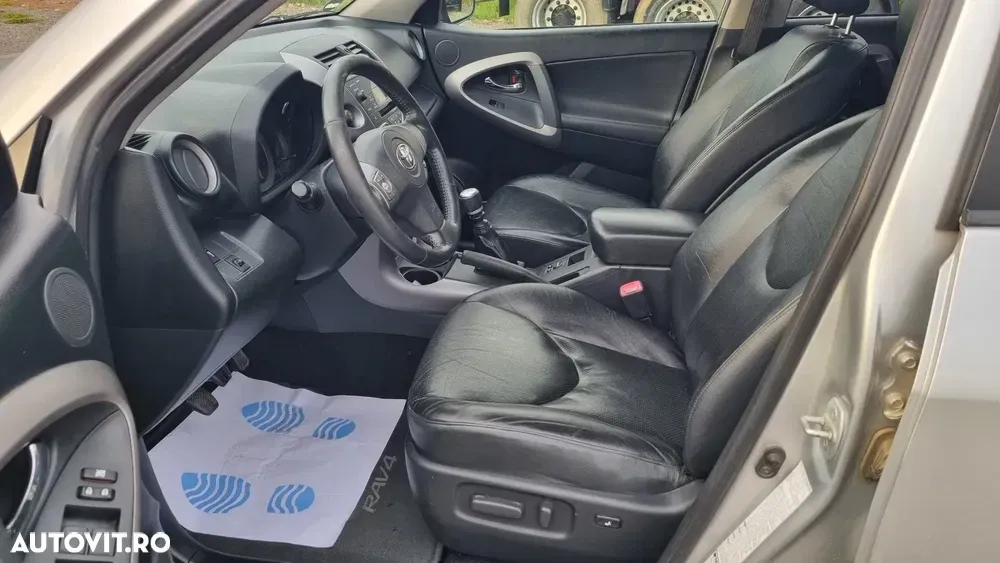 Toyota RAV4 III — imagine 5
