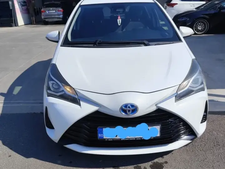 Toyota Yaris 1.5 VVT-i HSD Terra