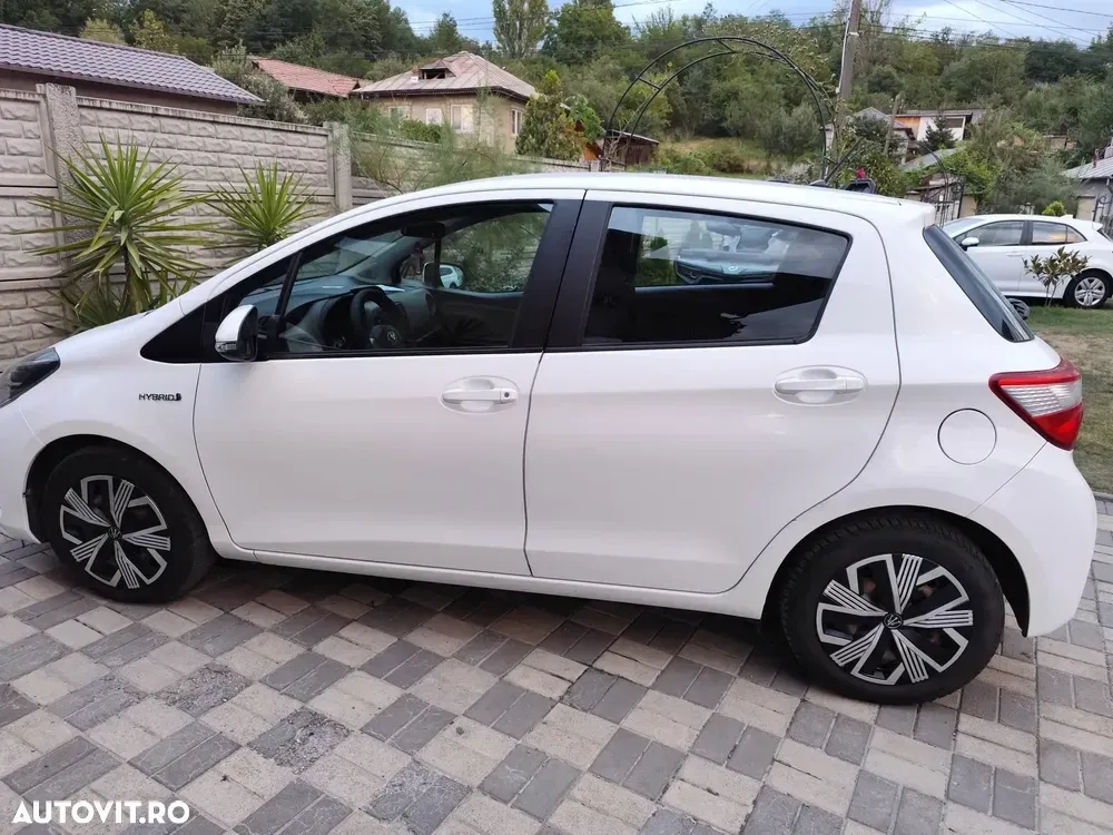Toyota Yaris 1.5 VVT-i HSD Terra — imagine 4