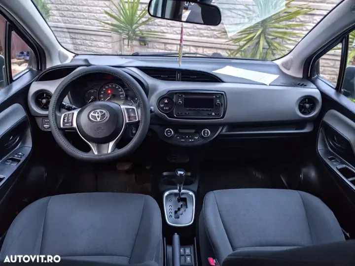 Toyota Yaris 1.5 VVT-i HSD Terra