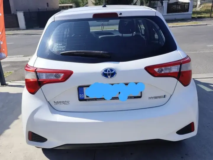 Toyota Yaris 1.5 VVT-i HSD Terra