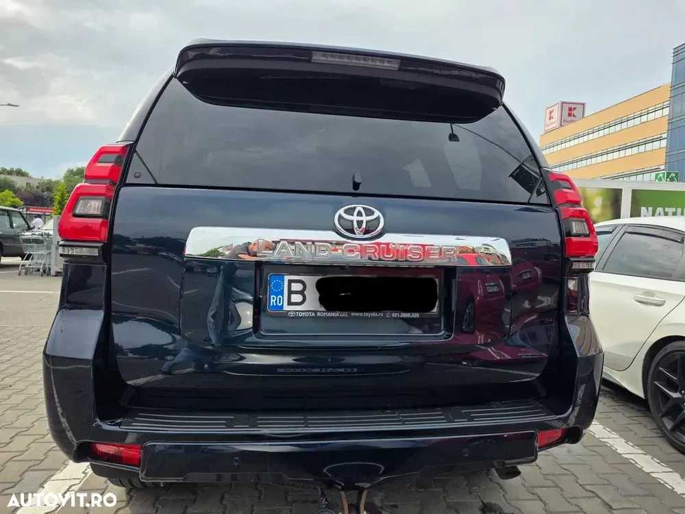 Toyota Land Cruiser 2.8l Turbo D-4D Aut. Luxury — imagine 2
