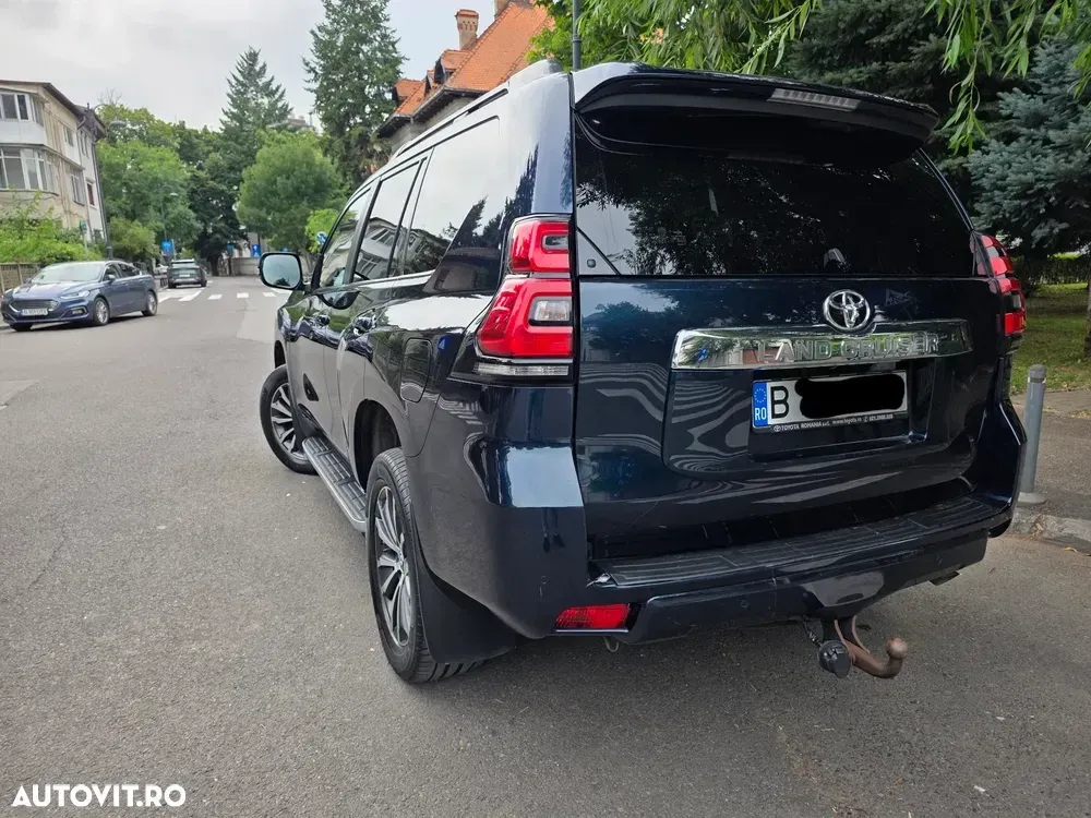 Toyota Land Cruiser 2.8l Turbo D-4D Aut. Luxury — imagine 3