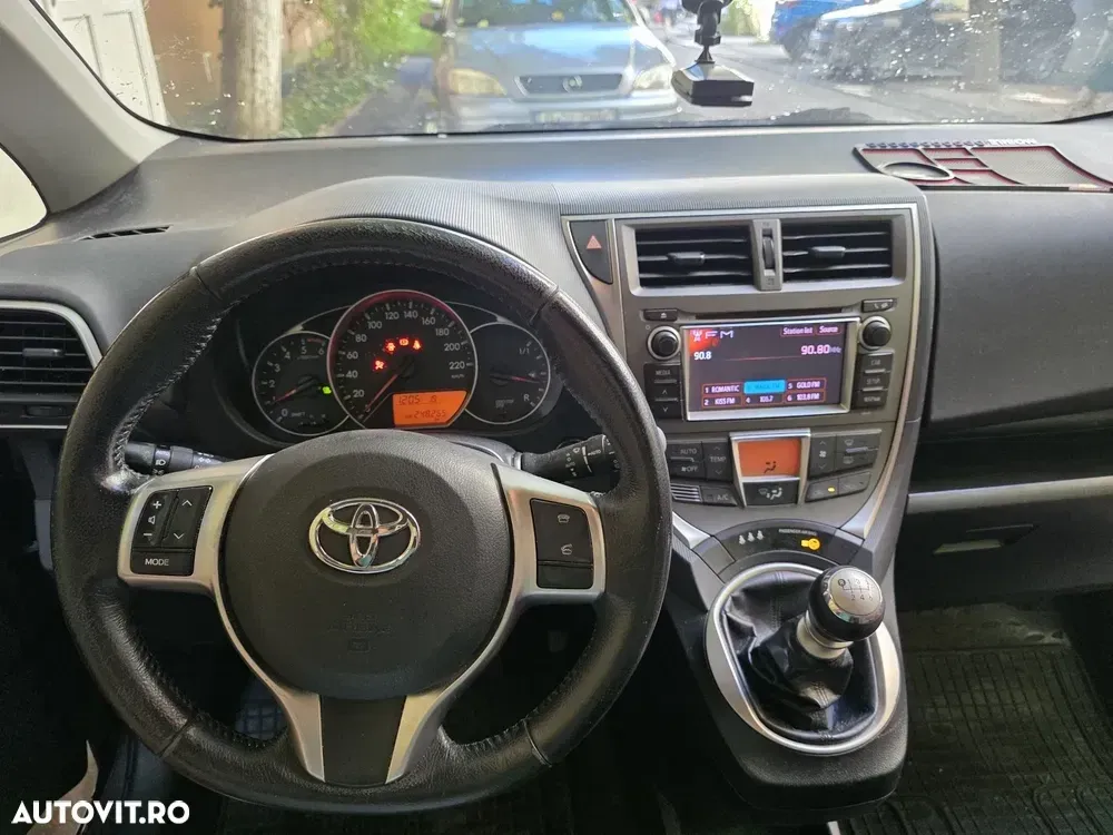 Toyota Verso — imagine 2