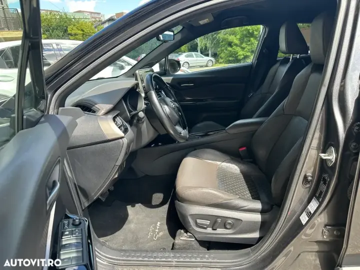 Toyota C-HR 2.0 Lounge