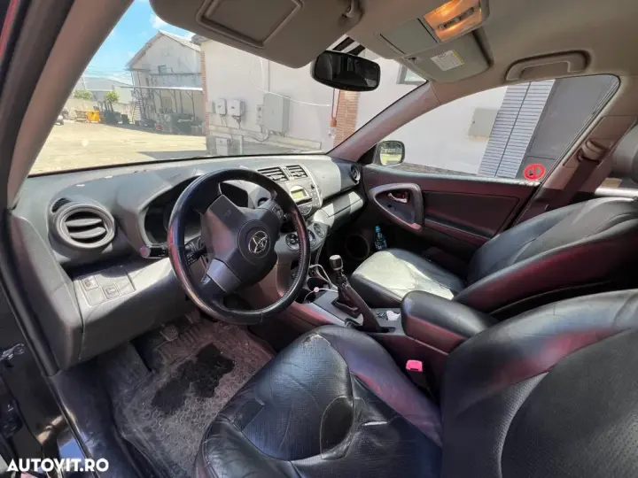 Toyota RAV4 III