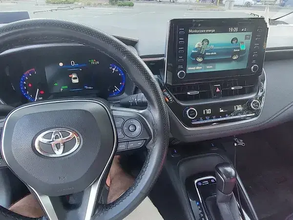 Toyota Corolla XII 1.8 HSD Business