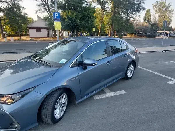 Toyota Corolla XII 1.8 HSD Business