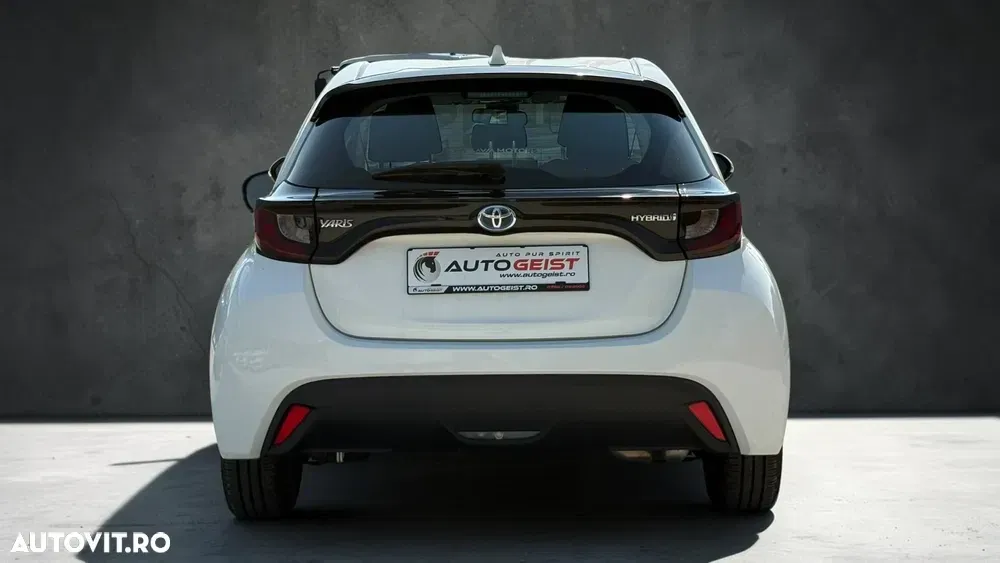 Toyota Yaris 1.5 VVT-i HSD Active — imagine 6