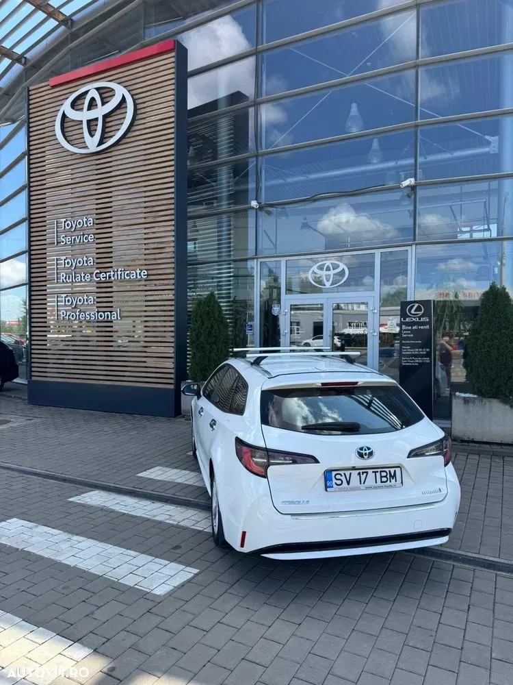 Toyota Corolla 1.8 HSD Dynamic — imagine 5