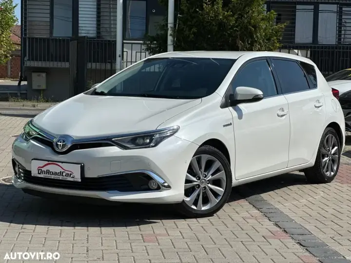 Toyota Auris 1.8 VVT-i Automatik Executive