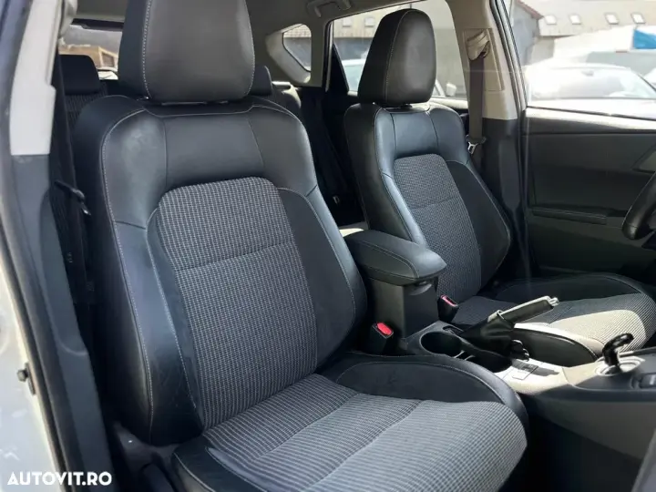 Toyota Auris 1.8 VVT-i Automatik Executive