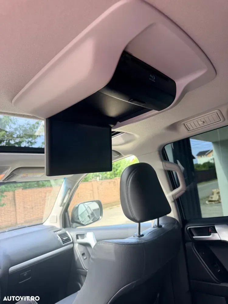 Toyota Land Cruiser 2.8l D-4D 204 CP A/T 7 locuri Luxury AVS — imagine 5