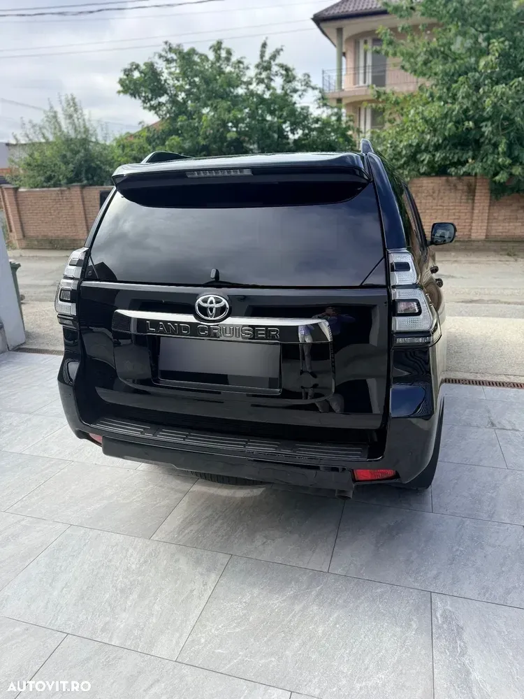 Toyota Land Cruiser 2.8l D-4D 204 CP A/T 7 locuri Luxury AVS — imagine 4