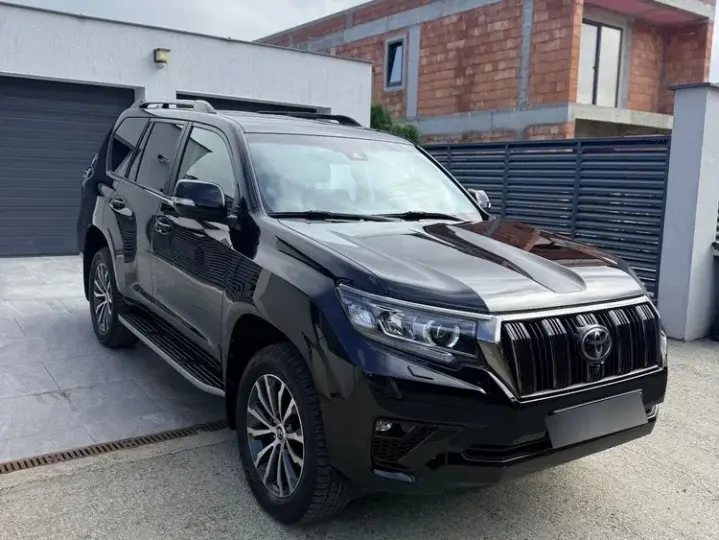 Toyota Land Cruiser 2.8l D-4D 204 CP A/T 7 locuri Luxury AVS
