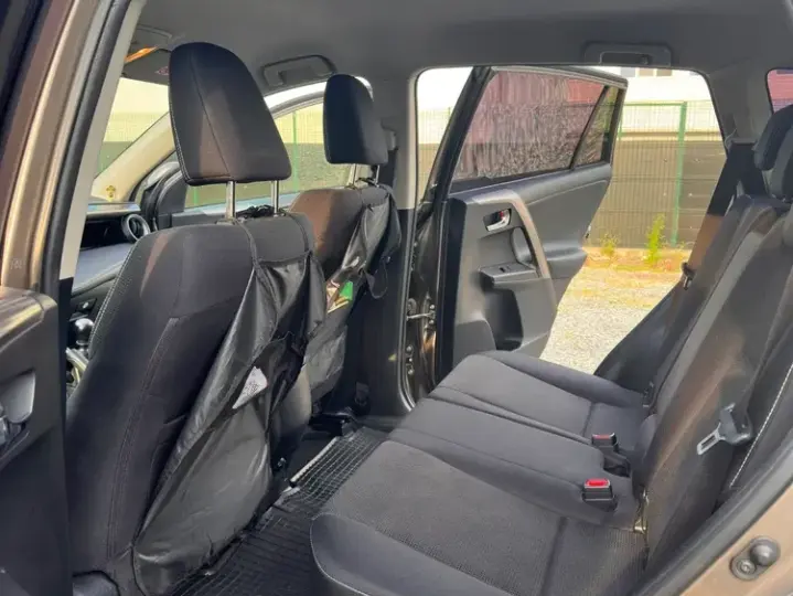 Toyota RAV4 IV 2.0 D-4D 2WD Comfort