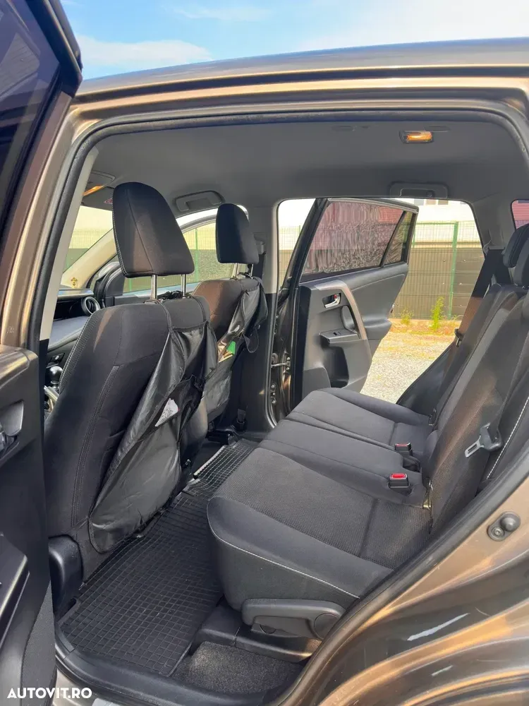 Toyota RAV4 IV 2.0 D-4D 2WD Comfort — imagine 4