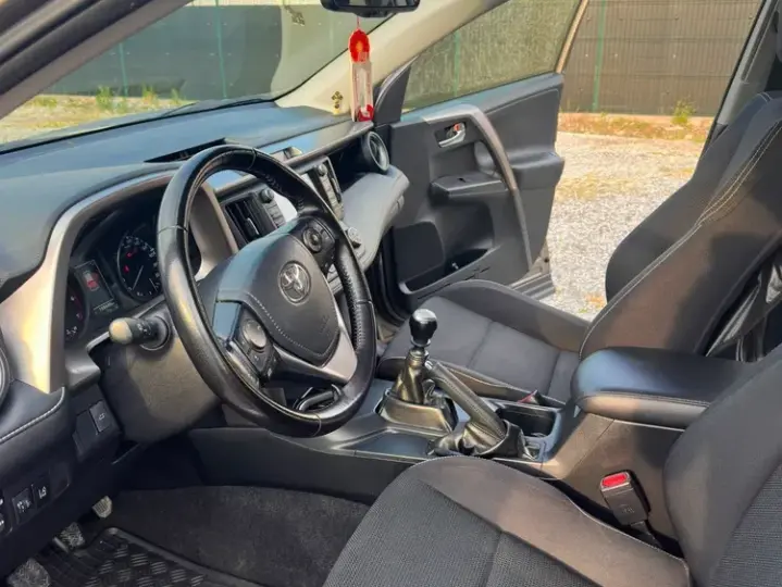 Toyota RAV4 IV 2.0 D-4D 2WD Comfort