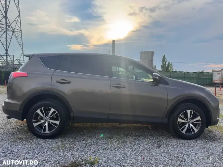 Toyota RAV4 IV 2.0 D-4D 2WD Comfort