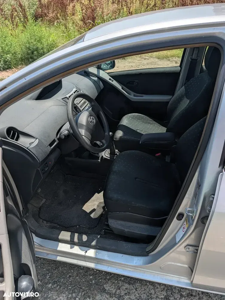 Toyota Yaris — imagine 5