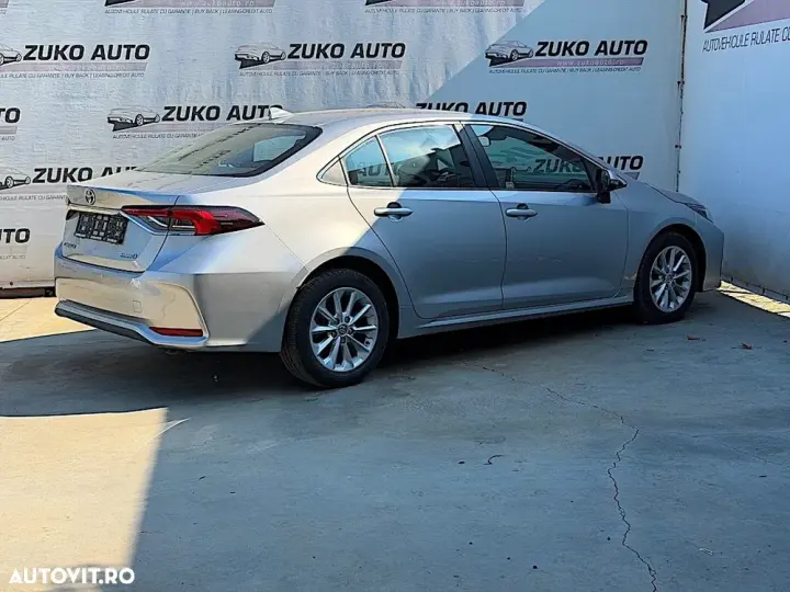 Toyota Corolla 1.8 HSD Business