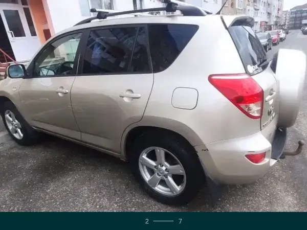 Toyota RAV4 III 2.2 D-4D Executive