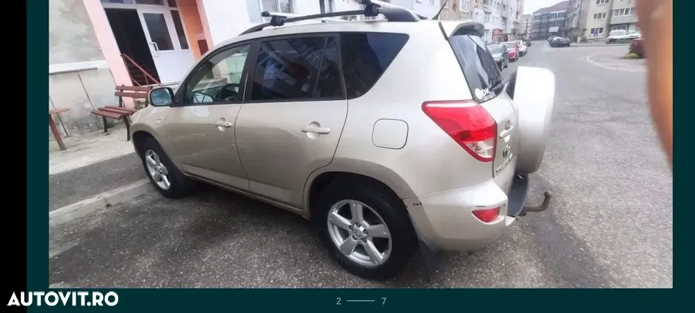 Toyota RAV4 III 2.2 D-4D Executive — imagine 2