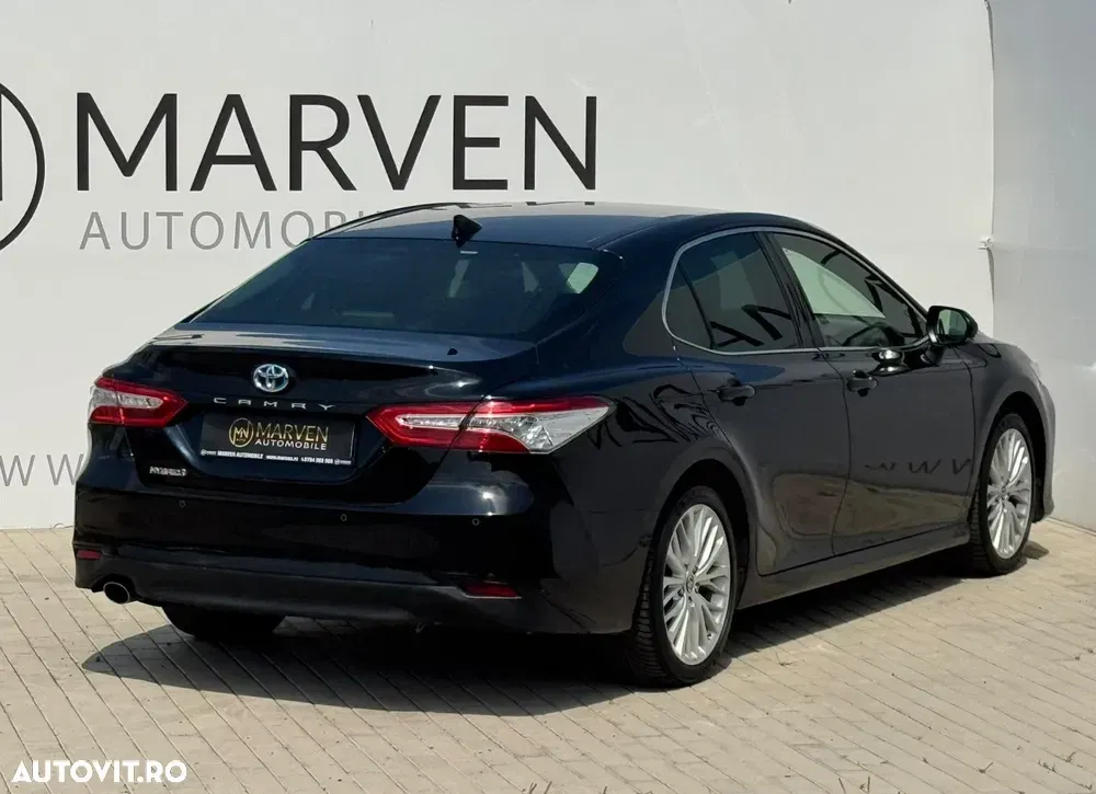 Toyota Camry VIII Luxury — imagine 4