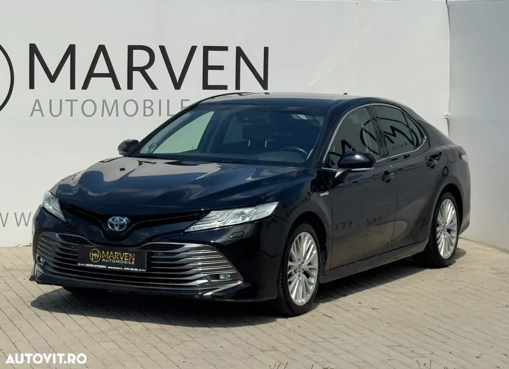 Toyota Camry VIII Luxury — imagine 3