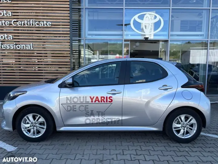 Toyota Yaris 1.5 VVT-i HSD Active