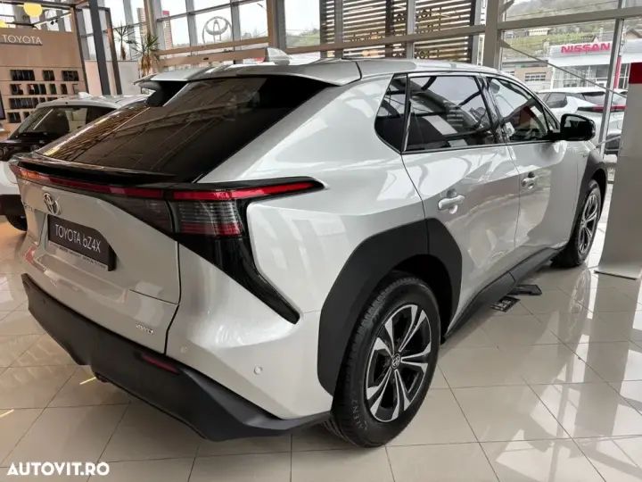 Toyota BZ4X 160 KW AWD Luxury Solar Edition