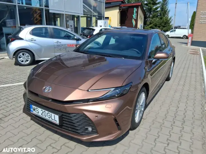 Toyota Camry VIII