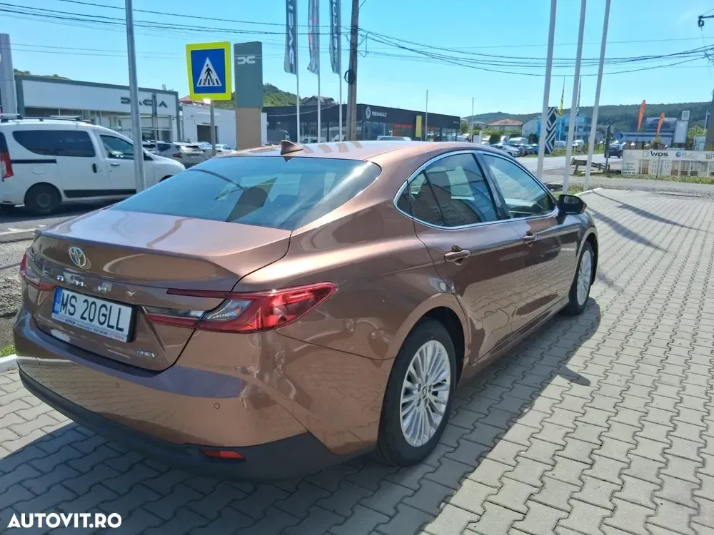 Toyota Camry VIII — imagine 4