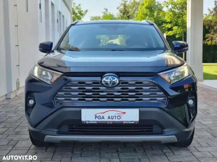 Toyota RAV4 V