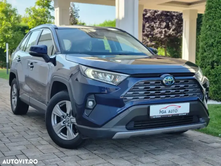 Toyota RAV4 V